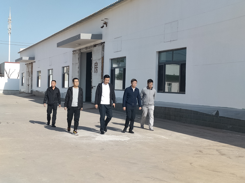 石嘴山市副市長、惠農(nóng)區(qū)委書記王宇翔蒞臨寧夏興康恒潤農(nóng)業(yè)科技發(fā)展有限公司調(diào)研指導(dǎo)