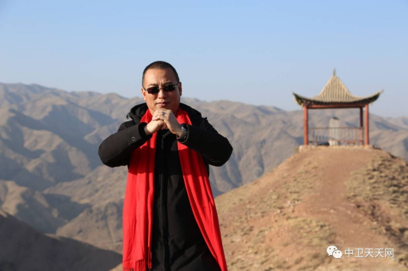 2019年1月1日，5位中衛(wèi)青年企業(yè)家在寺口山上送祝福